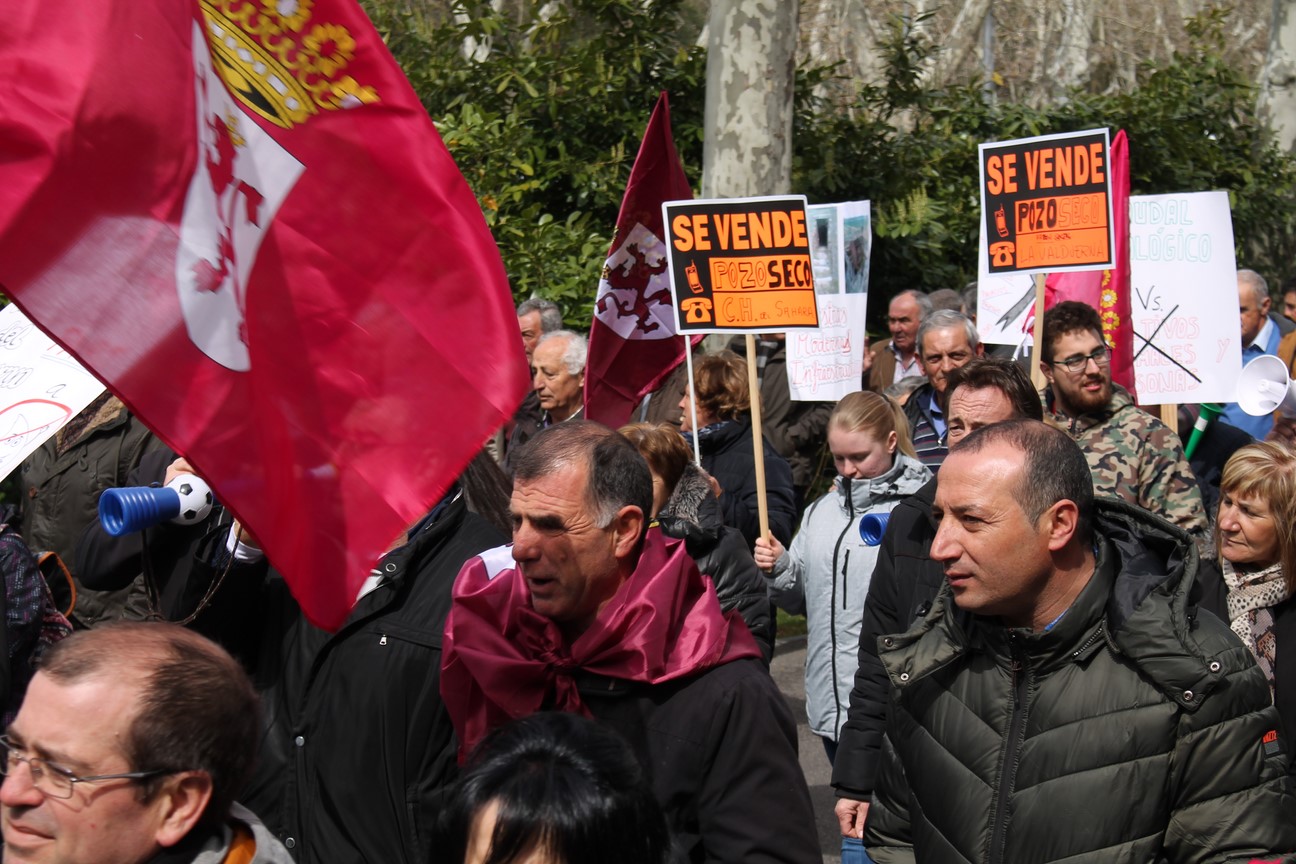 La Junta de Castilla y León desestima masivamente las ayudas a los agricultores de la Valduerna que riegan con aguas de pozos
