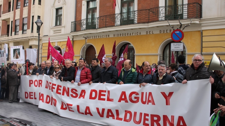 La Junta de Castilla y León desestima masivamente las ayudas a los agricultores de la Valduerna que riegan con aguas de pozos